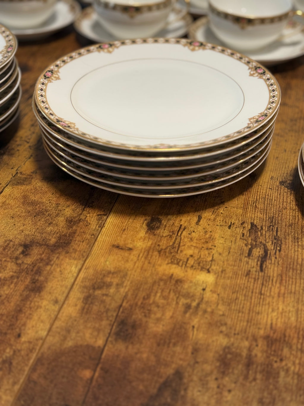 Noritake “The Ceylon” 29pc Set
