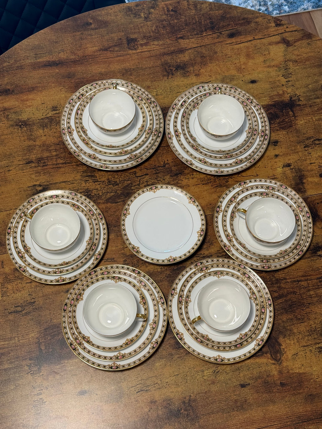 Noritake “The Ceylon” 29pc Set