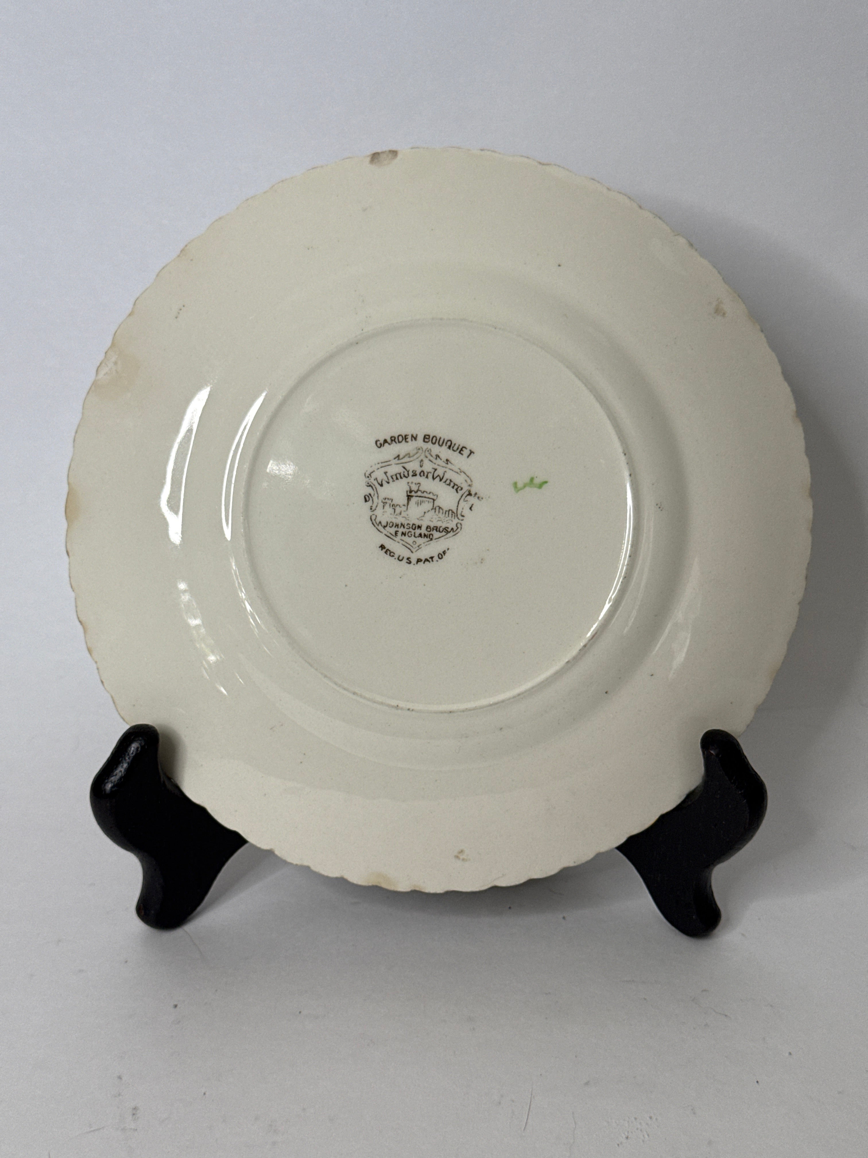 “Garden bouquet” Johnston Brothers, England, Windsor Ware, FB & Co. 6” round floral plate