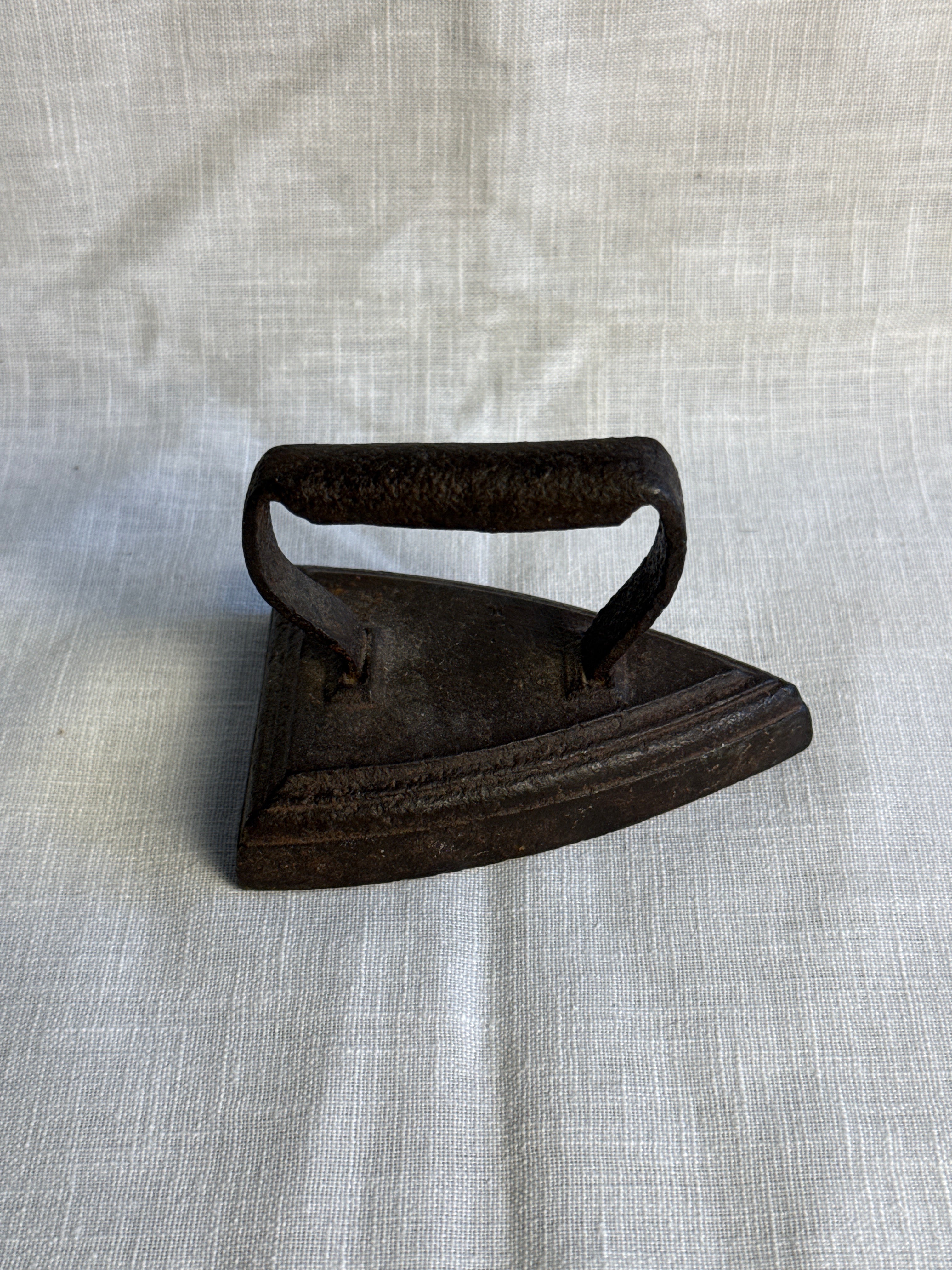 Small Decorative Child’s Sad Iron 6