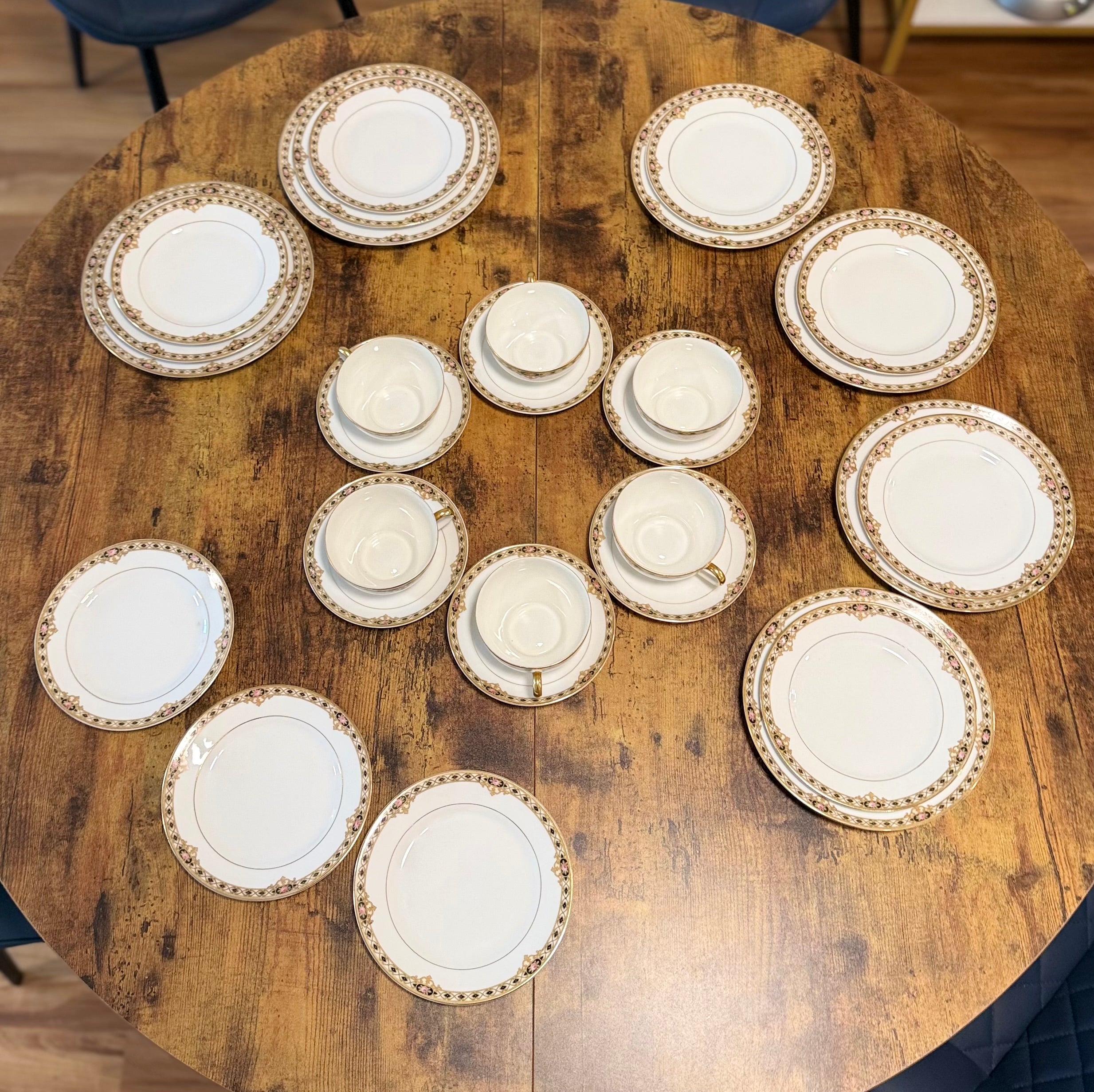 Noritake “The Ceylon” 29pc Set
