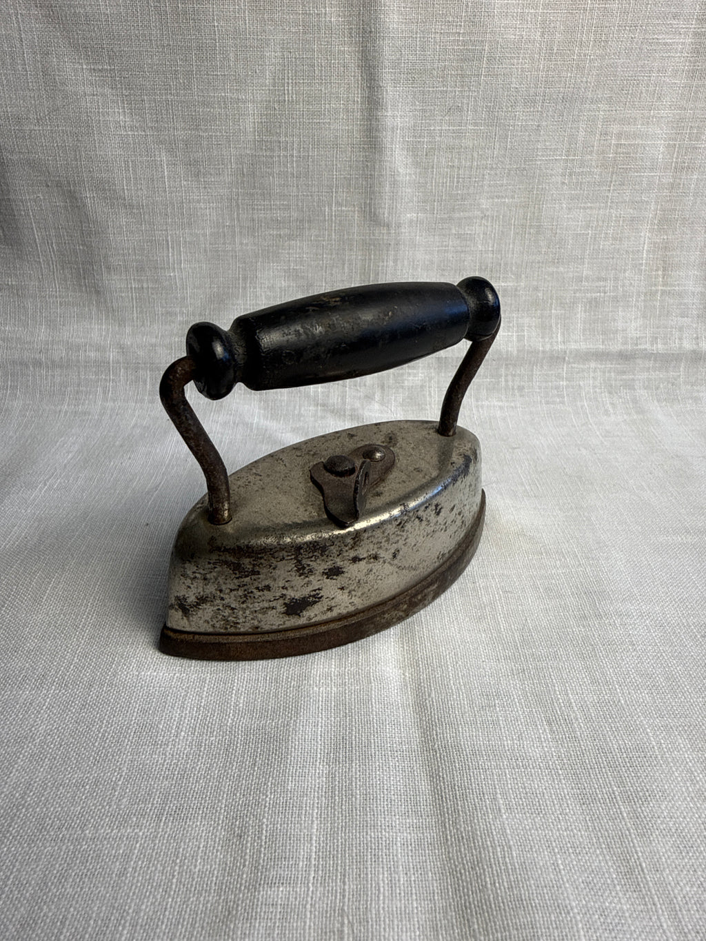 Small Decorative Child’s Sad Iron 8