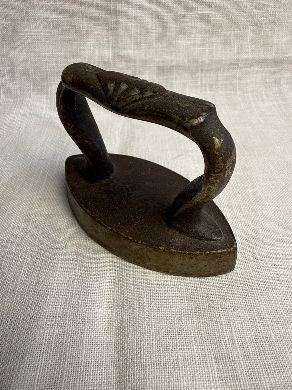 Small Decorative Child’s Sad Iron 7