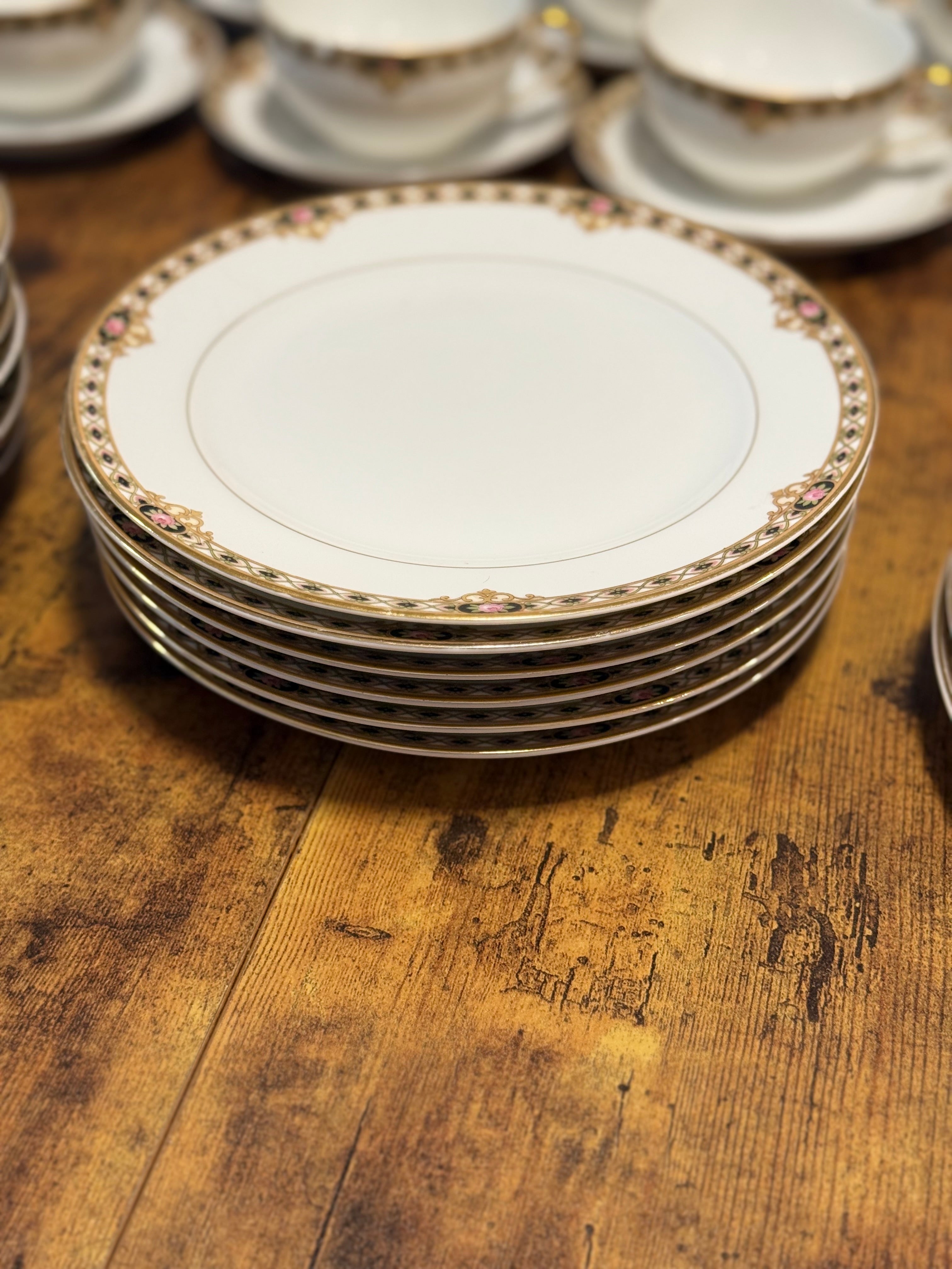 Noritake “The Ceylon” 29pc Set