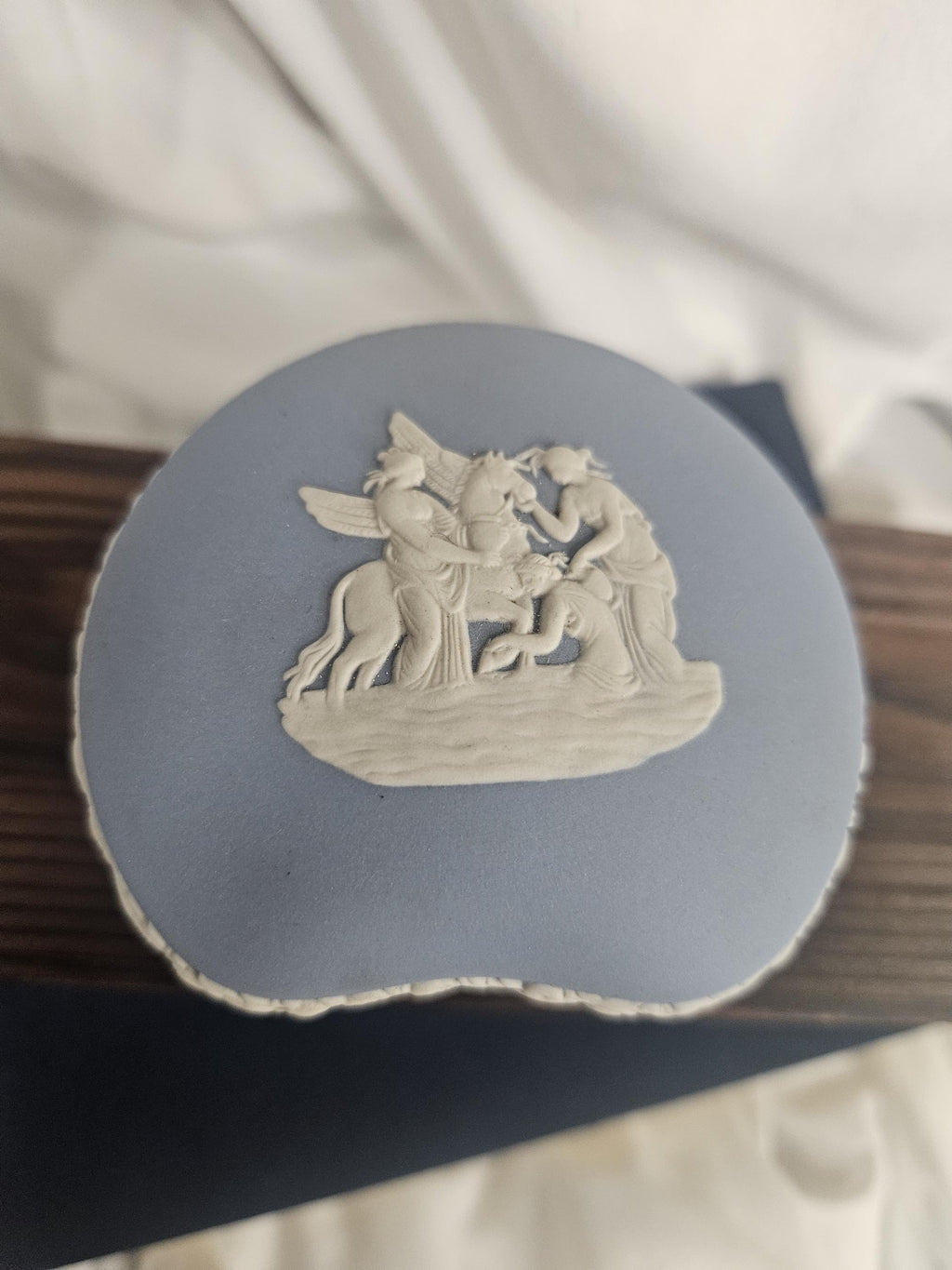 Kidney-shaped Wedgwood - Trinket Box - Jasperware - Vintage