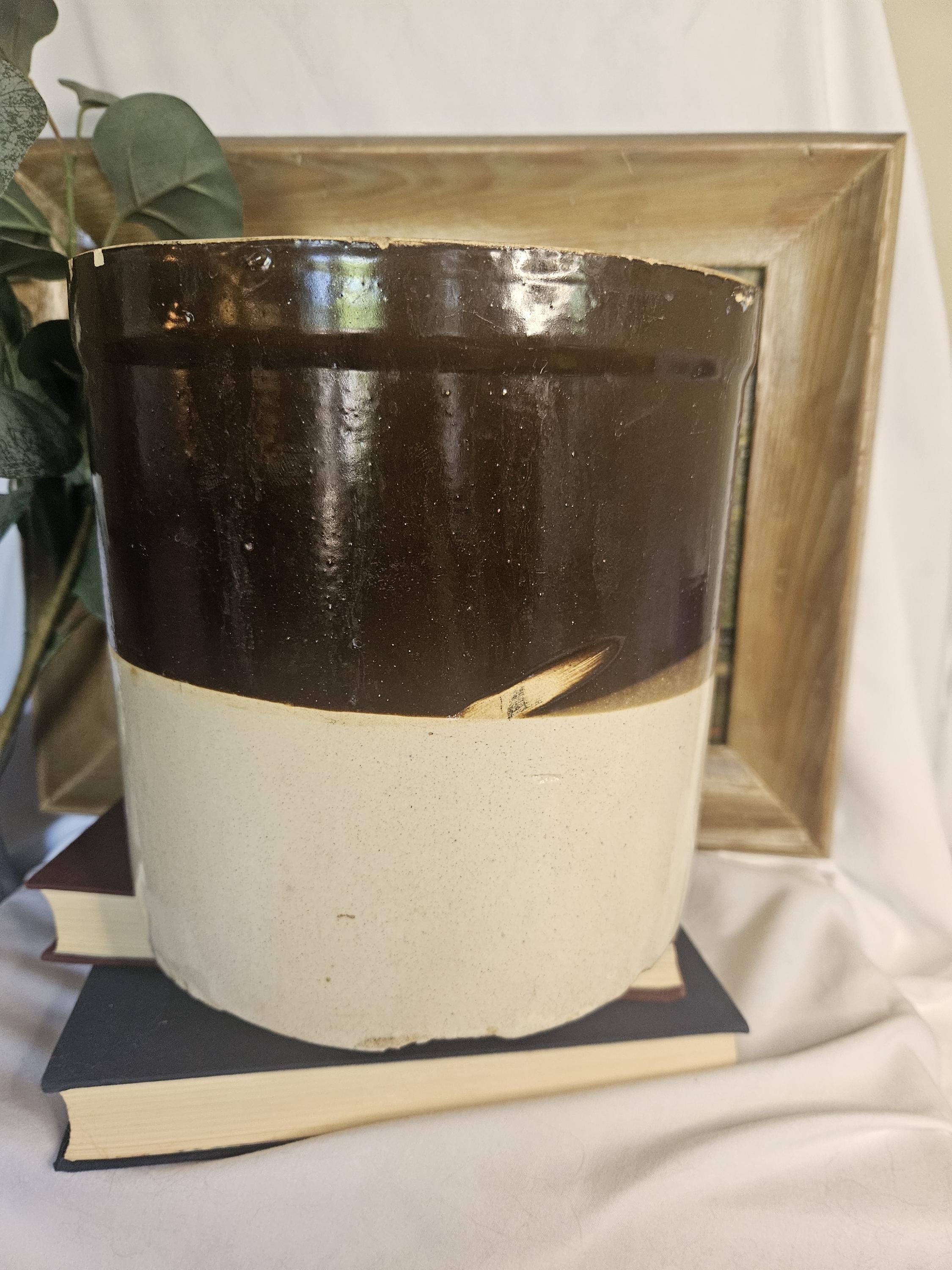 Antique 1 Gallon Stoneware Crock - Farmhouse decor - Food Safe