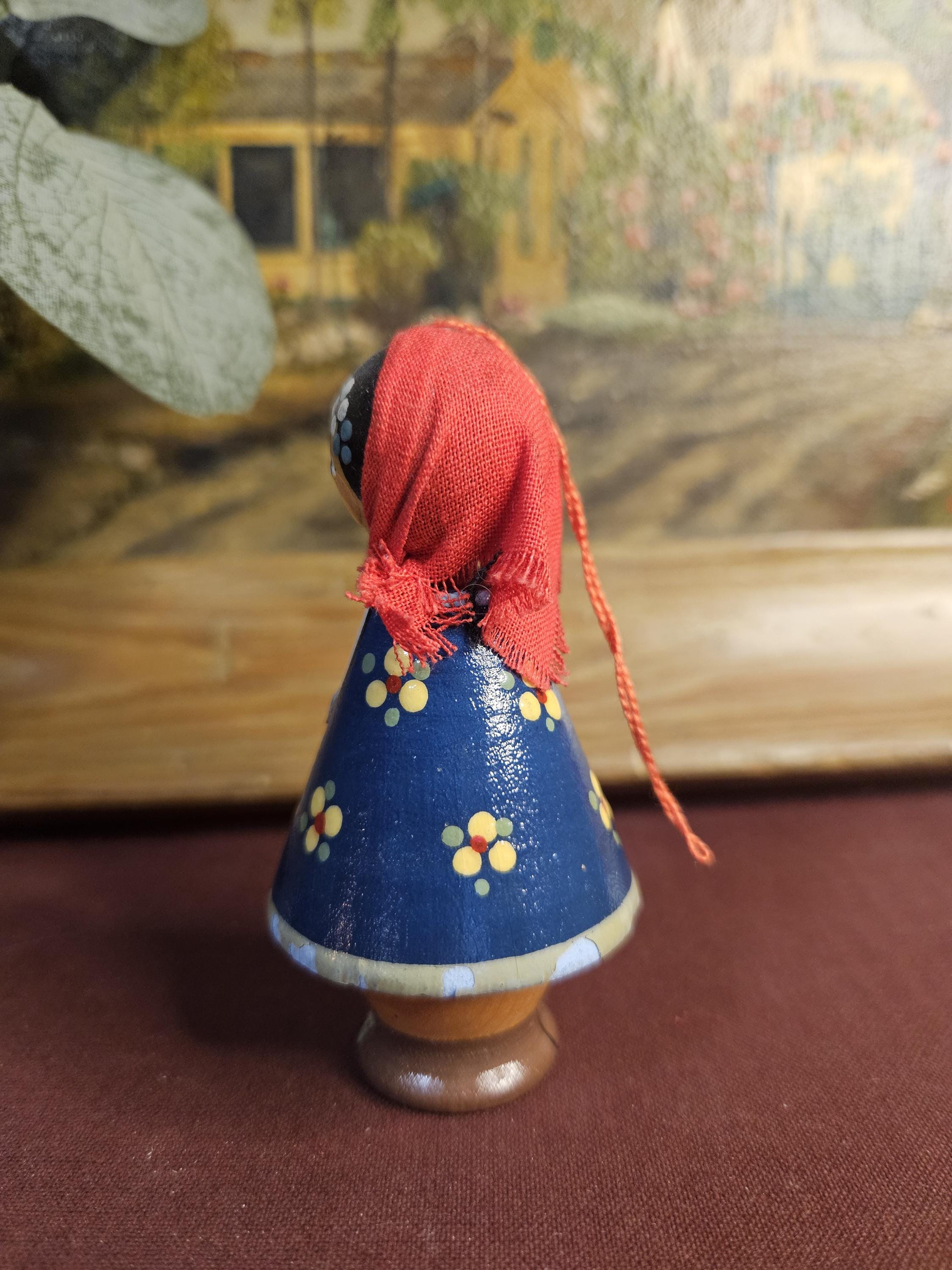 Russian Folk Art - Wooden figurine/ornament